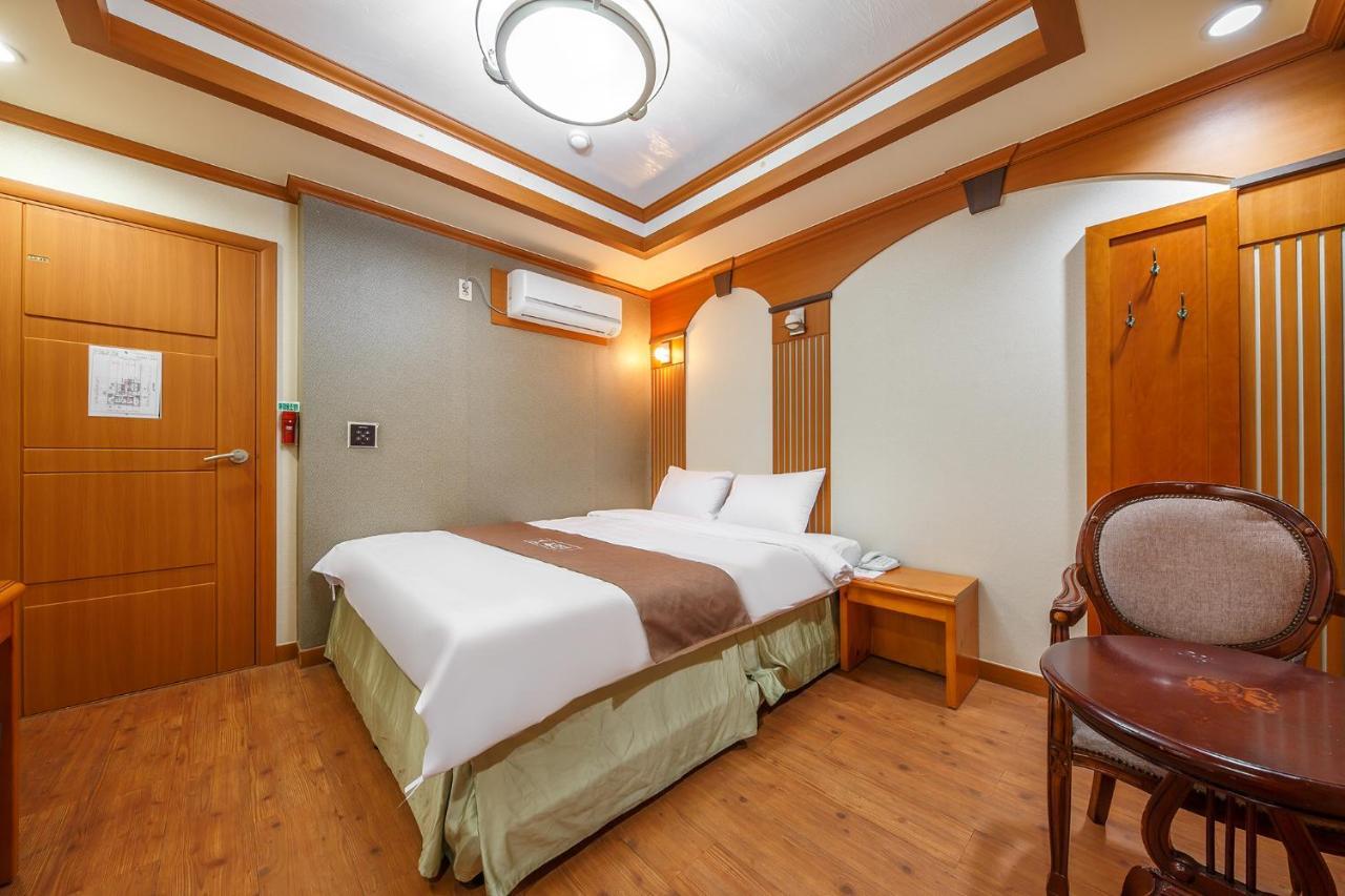Drama Motel Poljong Kültér fotó
