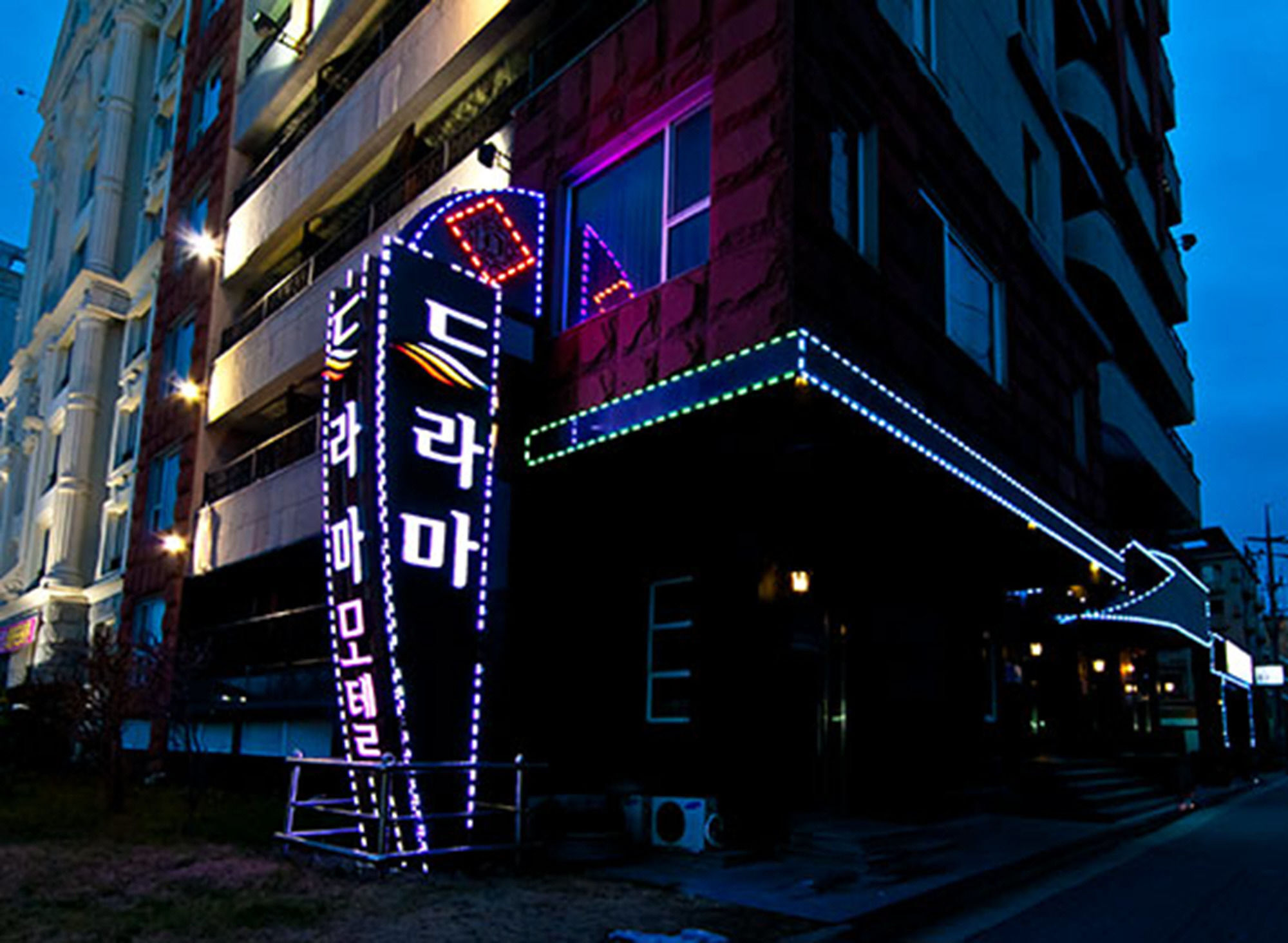 Drama Motel Poljong Kültér fotó