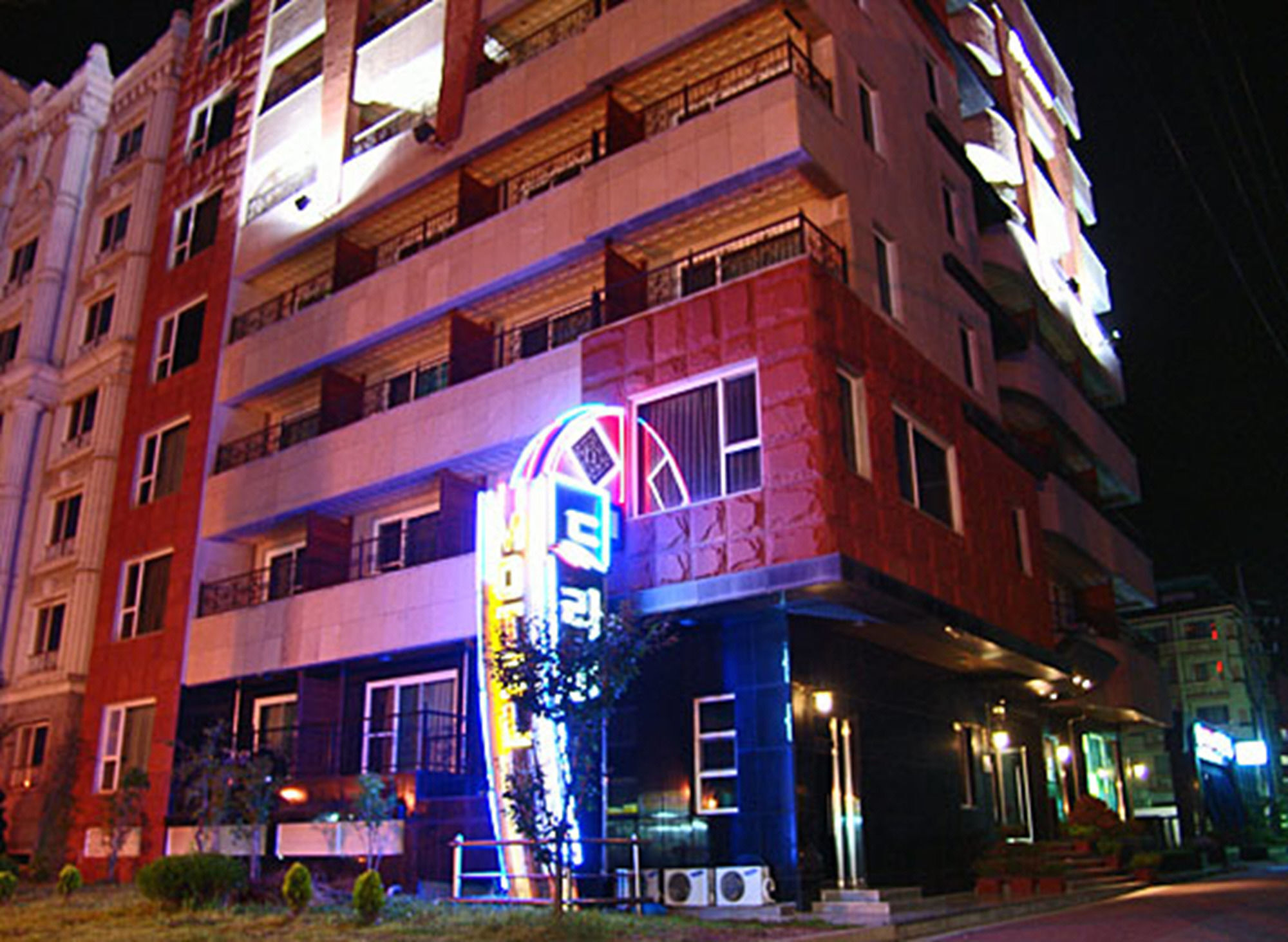 Drama Motel Poljong Kültér fotó